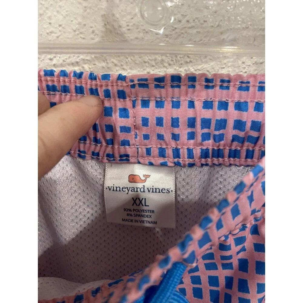 Vineyard Vines Swim Trunks Shorts Mens 2XL Pink Blue Geometric Mesh Lined Logo